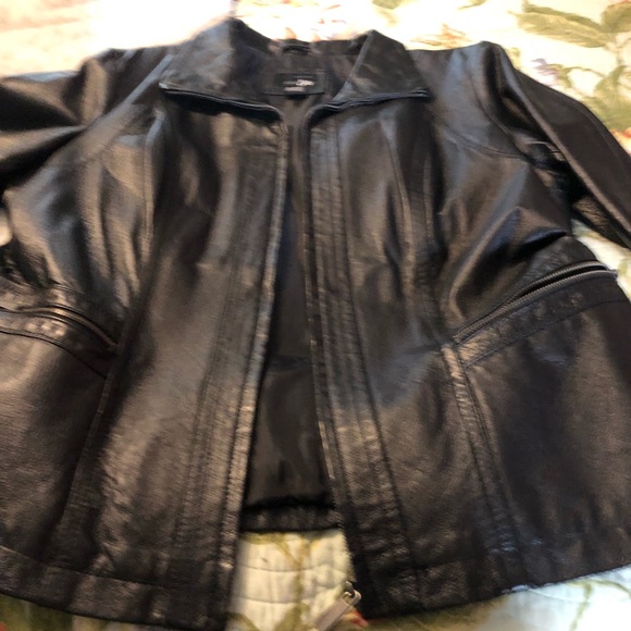 East 5th Jackets & Blazers - 90’s Vintage Black Leather Jacket